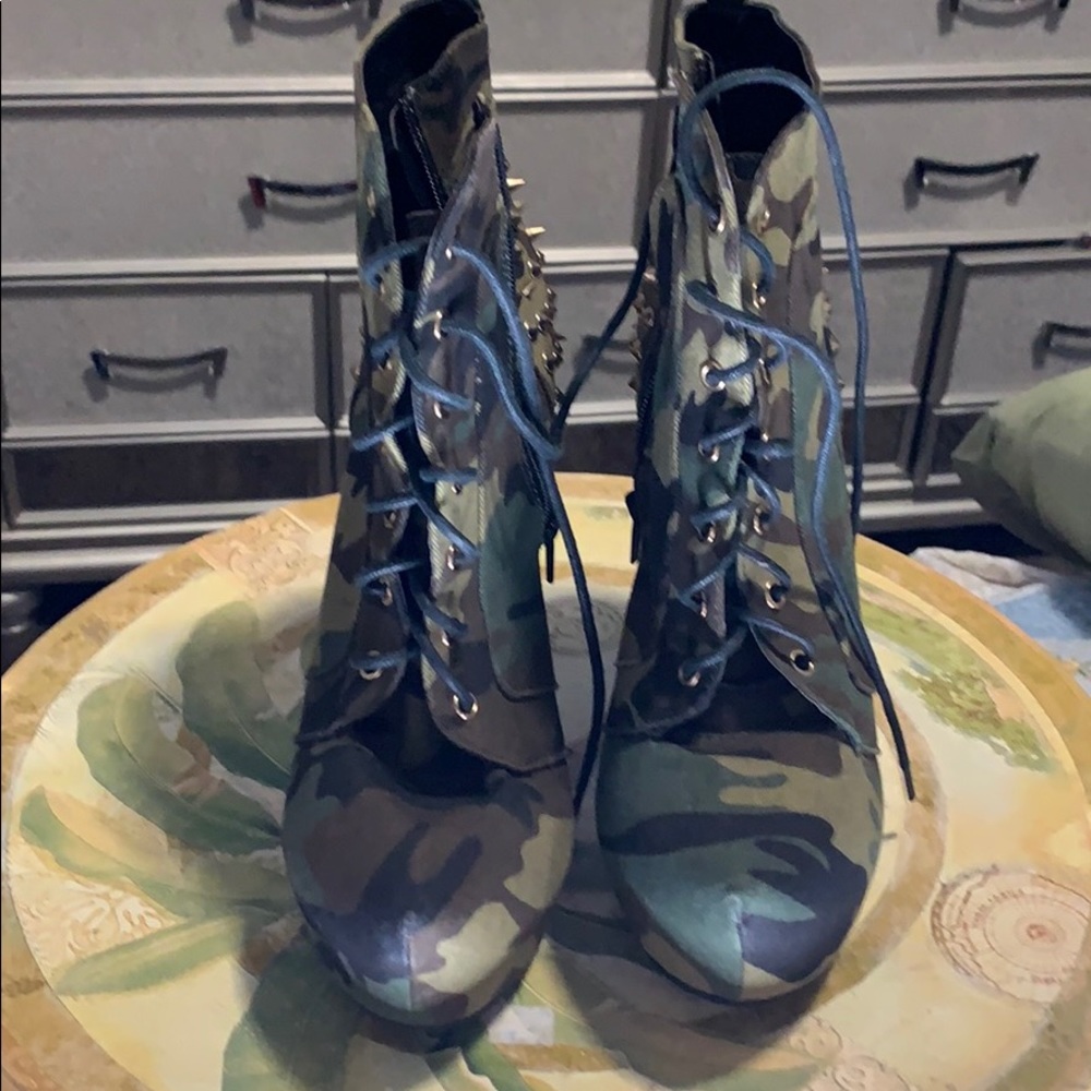 Booties - Picture 1 of 7